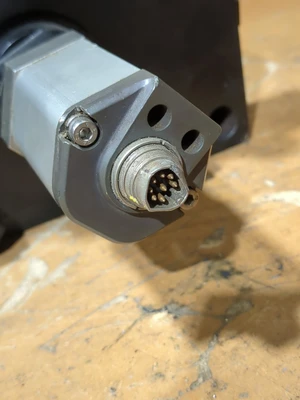 Used Parker 04.00 JJ2HXKTS33AA 5.000 Cylinders Indiana US | J&J Industrial Supply #1259676