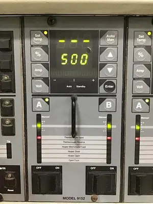USED HUSKY 9152