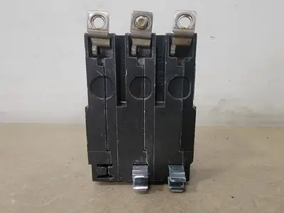 Used SQUARE D QO250 Switchgears British Columbia CA | Lenmark #367158