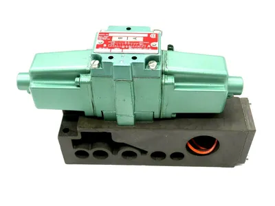 NEW NUMATICS 12DSA611KA SOLENOID VALVE 120V 50/60HZ .17AMP