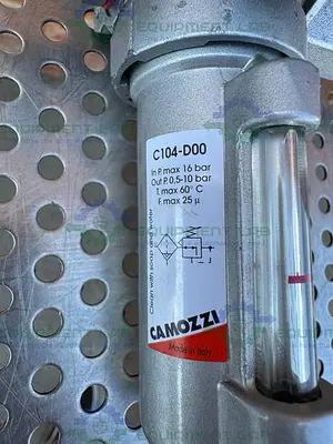 USED CAMOZZI C104-D00 FILTER REGULATOR 0 - 160 PSI W/ CAMOZZI GAUGE