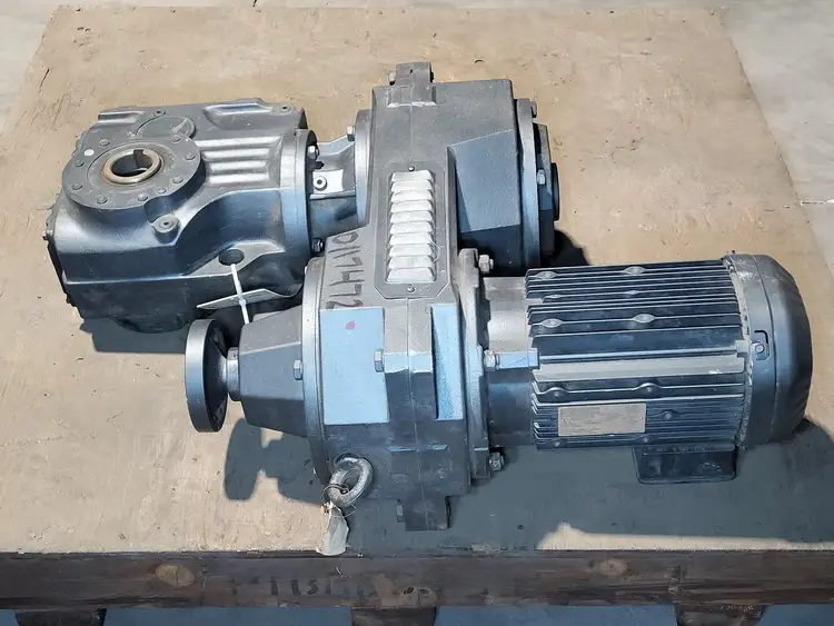 Used SEW-EURODRIVE KA77 VZ31 DRE100LC4/RI Motors (misc) British Columbia CA | Lenmark #246439