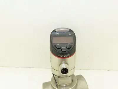 Keyence GP-M250 Digital Pressure Sensor  *Bad Seal*