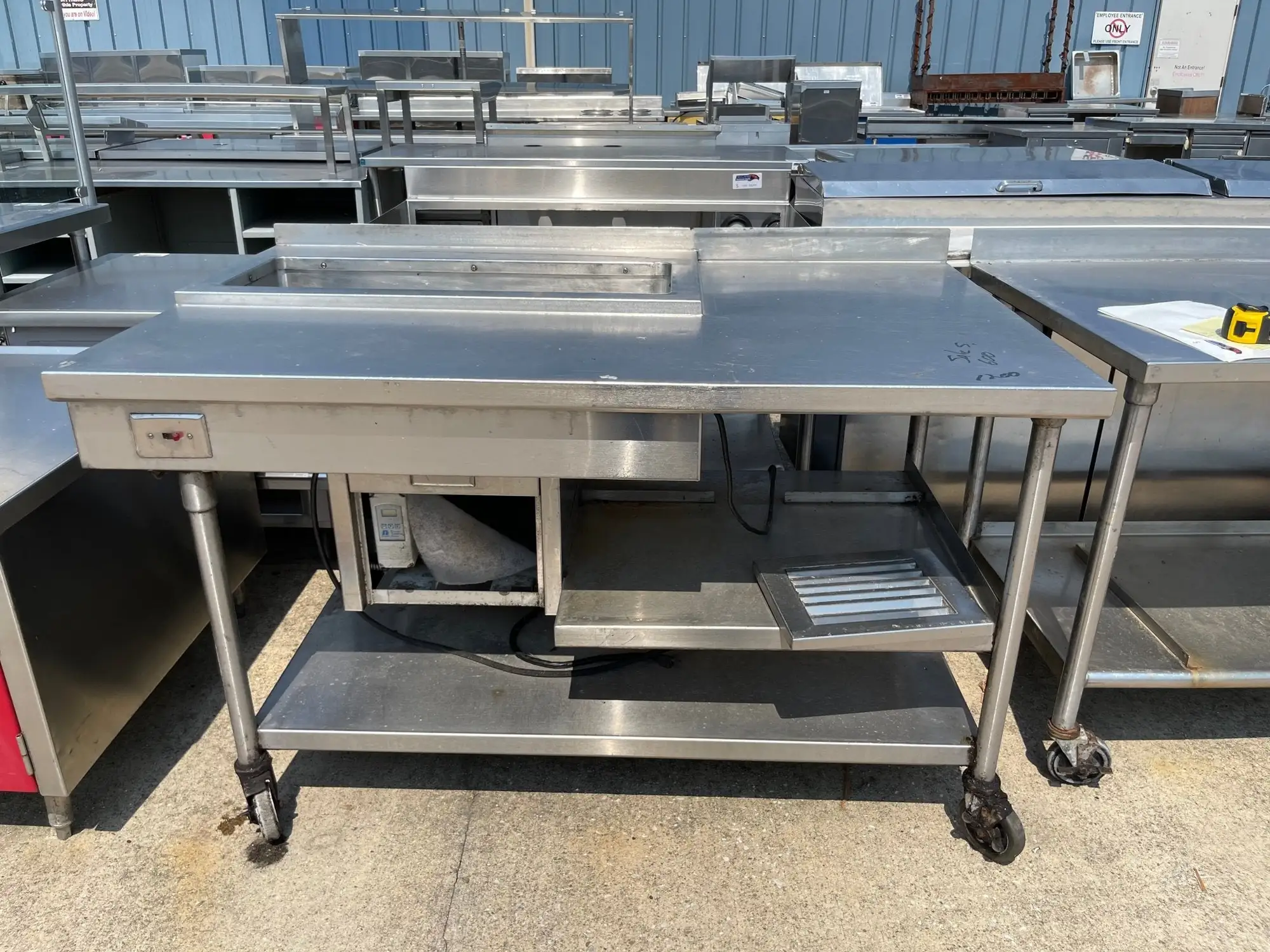 Used Falcon Restaurant Supply Used 61" Stainless Steel Table with Well and Drain - SS246 Dishtables Illinois US | Falcon Restaurant Supply #1375944