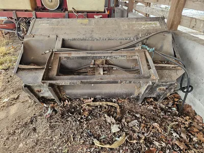 WOODCHUCK SHAVINGS SPREADER Buckets | Iron Listing (3)