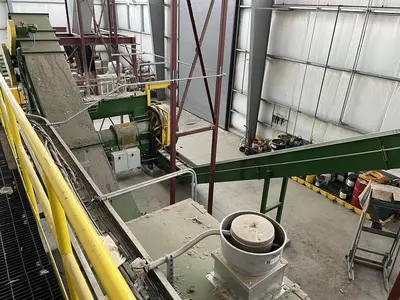USED 2017 WARREN & BAERG W-250