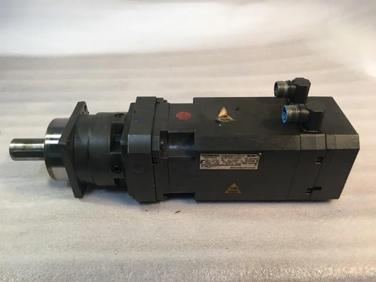 USED Siemens 1FT6082-6AF71-4EG1-Z