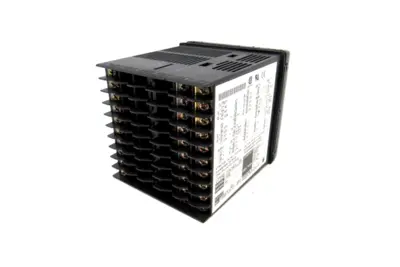 NEW YOKOGAWA UT550-04 TEMPERATURE CONTROLLER UT55004