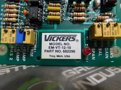 Vickers EM-VT-12-10 Valve Control Board Part No.: 682296 Used