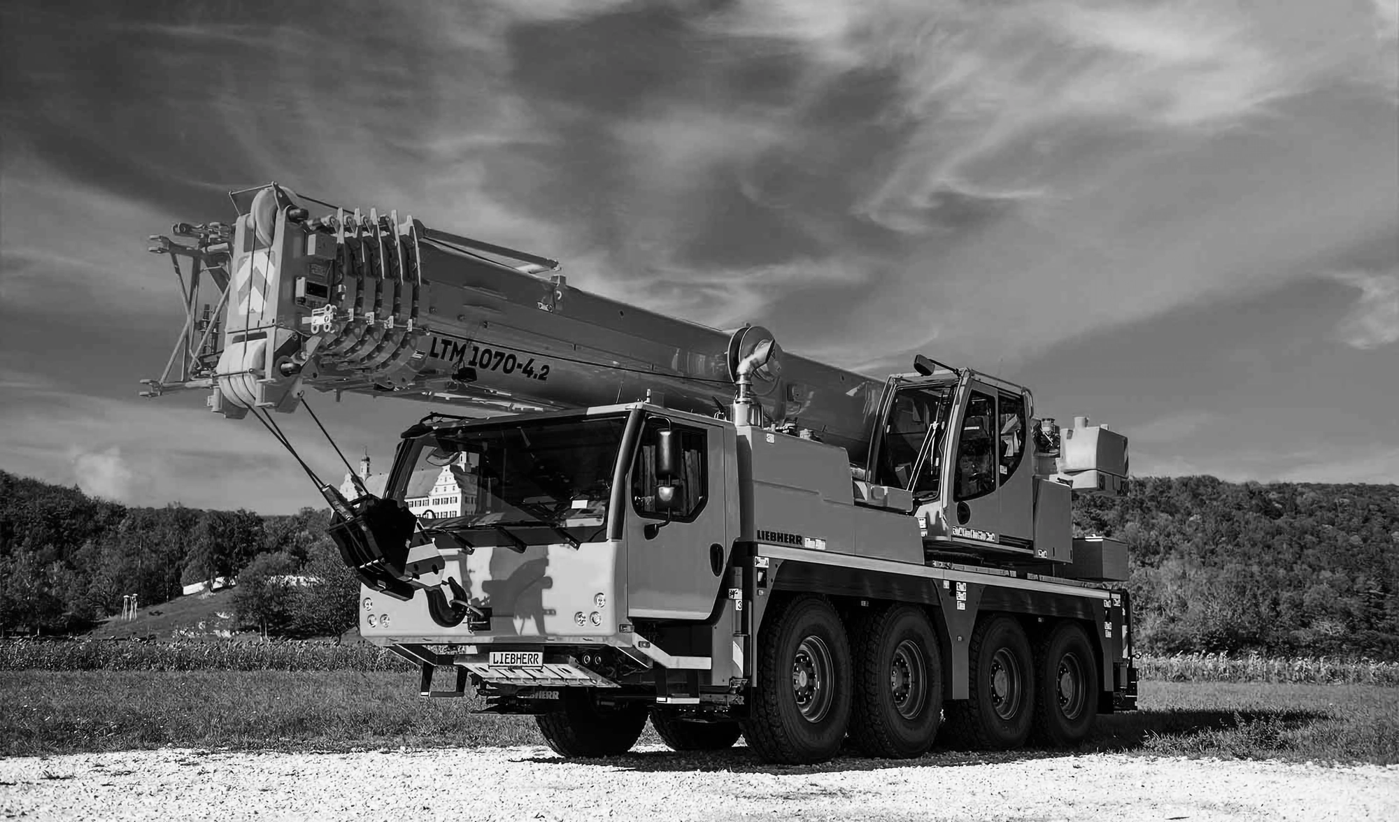 Used 2012 LIEBHERR LTM 1070-4.2 Rough Terrain Cranes Texas US | Uriquip #1421156