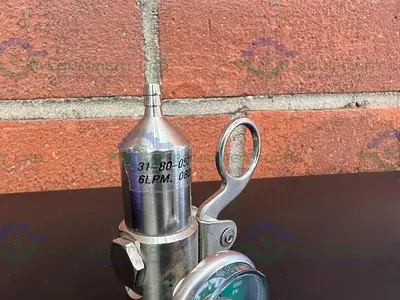 USED ALLIED HEALTH 31-80-0527 CHEMETRON ZEE MEDICAL DRIVE REGULATOR 1500 PSI