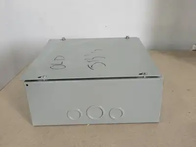 Used THOMAS & BETTS 10104D Misc Electrical & Power Parts British Columbia CA | Lenmark #253614