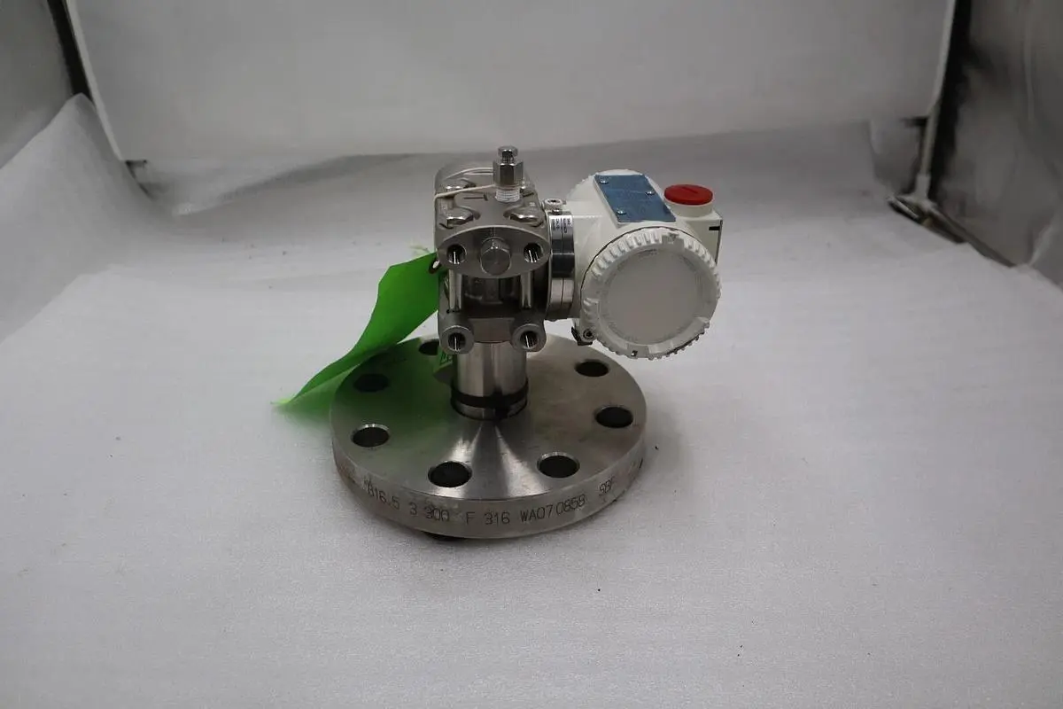 HART PRESSURE 264DCHEEFSSSB4A1V2E6 W/ WA07 0858 SBF TRANSMITTER STOCK 5889