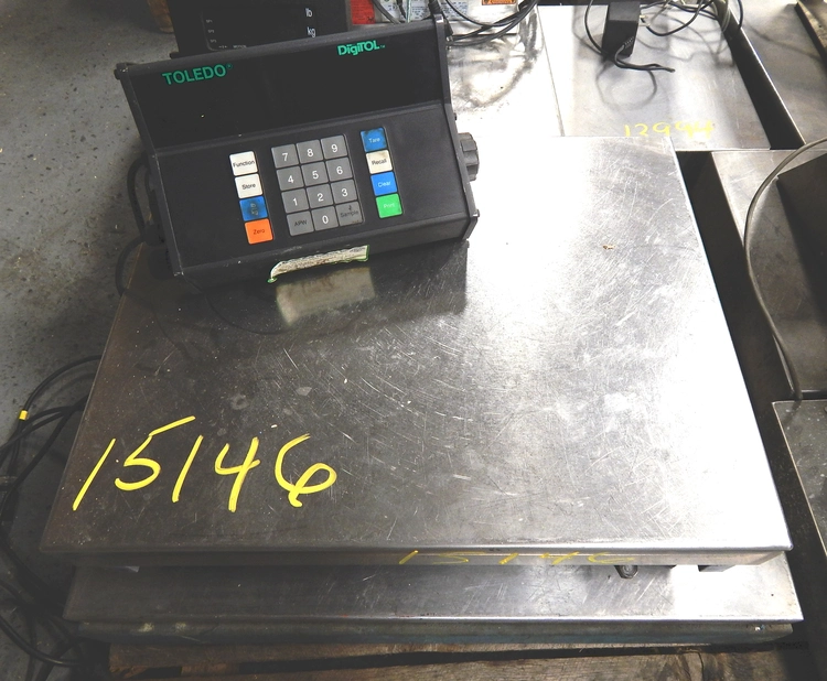 Used METTLER TOLEDO 120 LB SCALE KB 660.2 Platform Scales New Jersey US | Champion Trading Corporation #424515