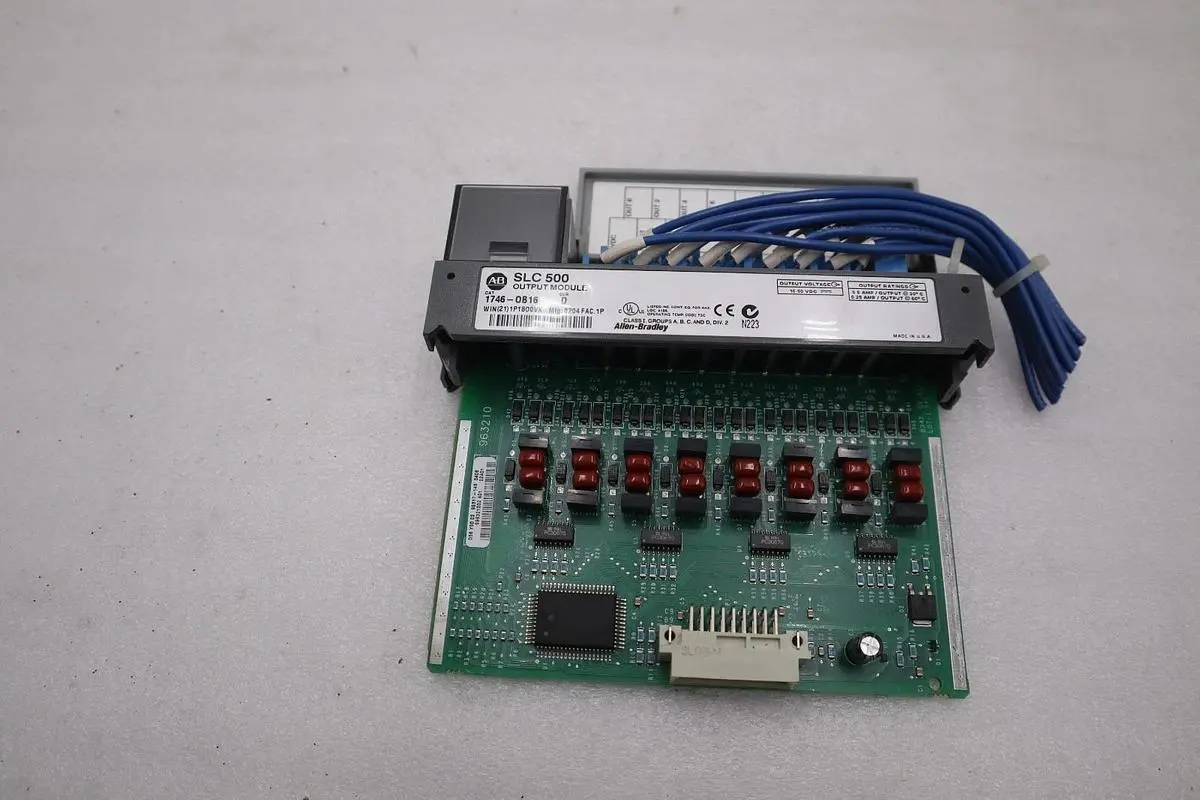 ALLEN BRADLEY 1746-OB16 SLC 500 OUTPUT MODULE SERIES D STK 5344A