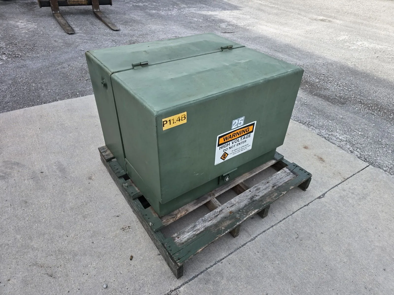 25 KVA Single Phase Cooper Pad Mount Transformer 4160 GY 2400 to 240 120 IMP 3.1