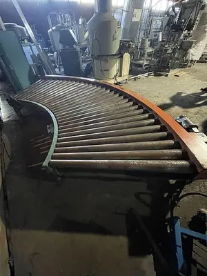 Roach 90 Degree Pallet Conveyor