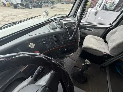 Used 2011 VOLVO VNL Conventional trucks Ohio US | Proxy Equipment #1426039