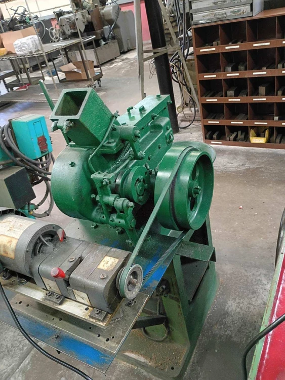 Used WATERBURY-FARREL 00 Thread Rollers | Deal Makers Machinery #396342