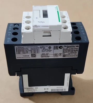 NEW Schneider Electric LC1DT32DB