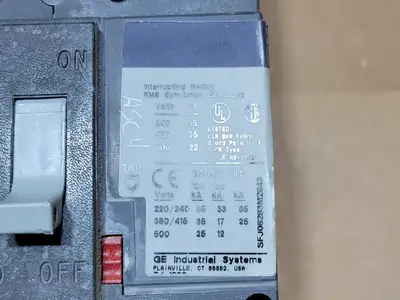 Used GENERAL ELECTRIC SFHA36AT0250 Switchgears British Columbia CA | Lenmark #835533