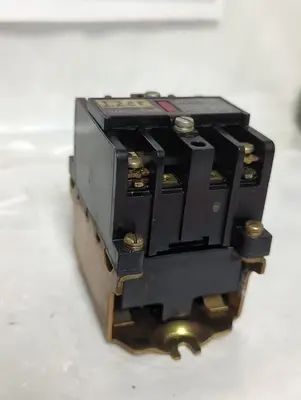 Used ALLEN BRADLEY 700-N200A1 Misc Electrical & Power Parts Ohio US | Surplus Asset Holdings #1466635