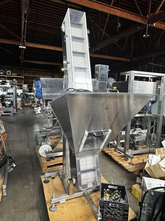 Used INLINE FILLING SYSTEMS CAP HOPPER/ELEVATOR Cap Feed Hopper Elevator Oregon US | Ager Tank & Equipment Co. #1060372