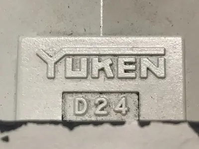 USED YUKEN DSG-01-2B3-D24-50330-L