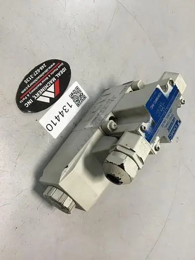 Used VICKERS DG4V-3-2AL-M-P7-H-7-P10-50 Valves/Fittings Michigan US | Ideal Machinery #576992