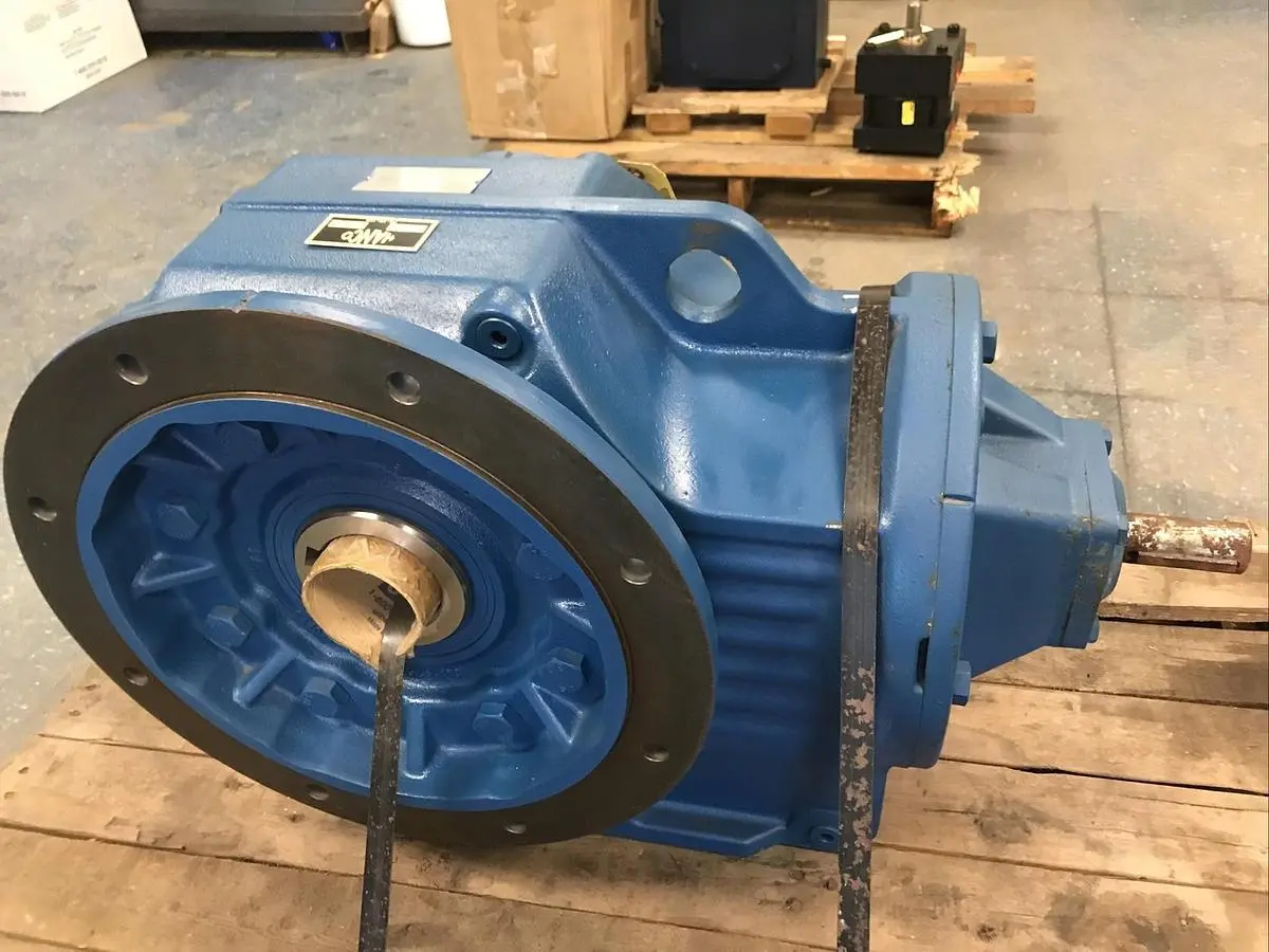 Used SEW-EURODRIVE KAF107AD4/ZR Speed Reducers | Surplus Asset Holdings #1204437