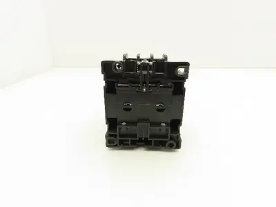 Fuji Electric 2NC1Q0 Magnetic Contactor 100V Coil 3 Pole 600V Lot of 3