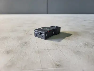 NEW SIEMENS 6ES7972-0BA52-0XA0
