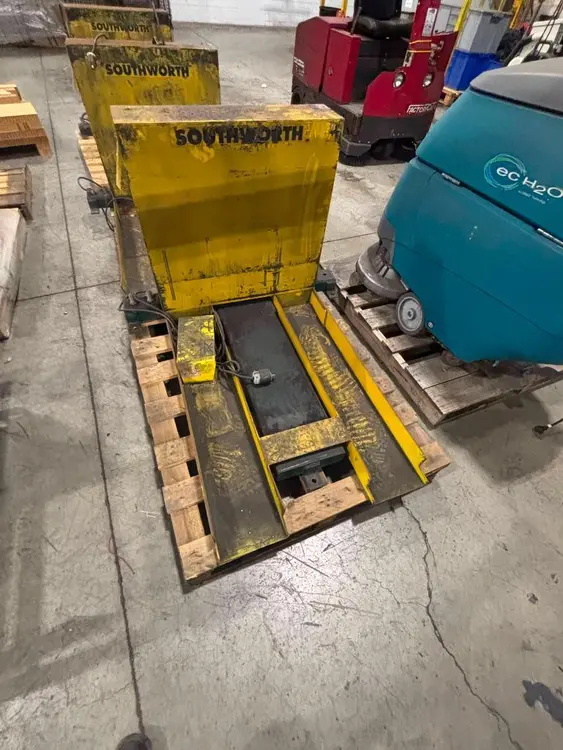 Used _UNKNOWN_ _UNKNOWN_ Tilters Ohio US | Federal Equipment Company #1520193