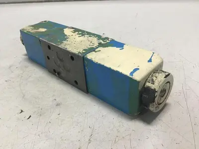 USED VICKERS DG4V-3-6C-M-U-HL7-60