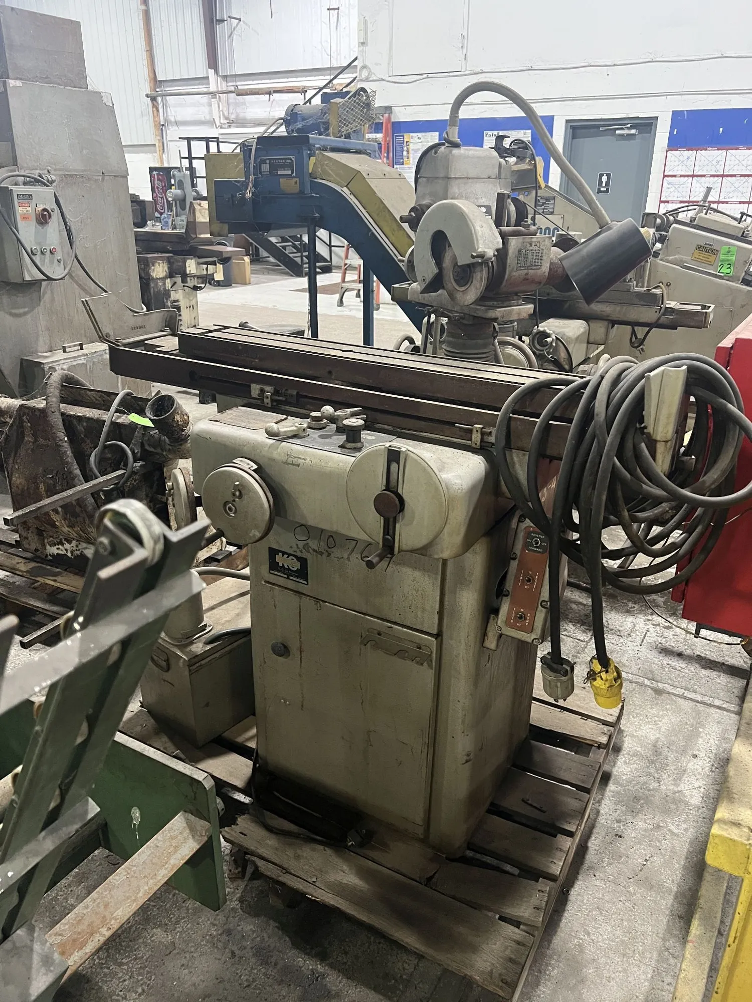 USED KO LEE HYD TOOL AND CUTTER GRINDER