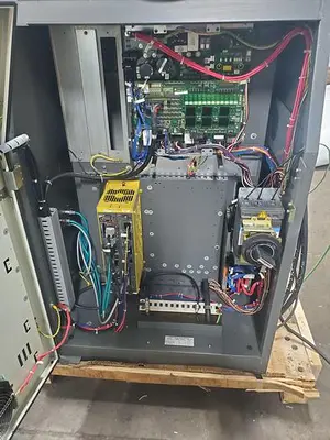 USED 2010 FANUC M-20IA