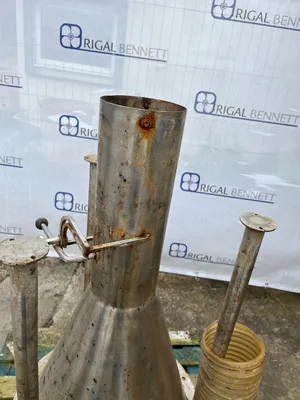 0.5 Cu.M S/S Powder Hopper