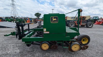 USED JOHN DEERE 750