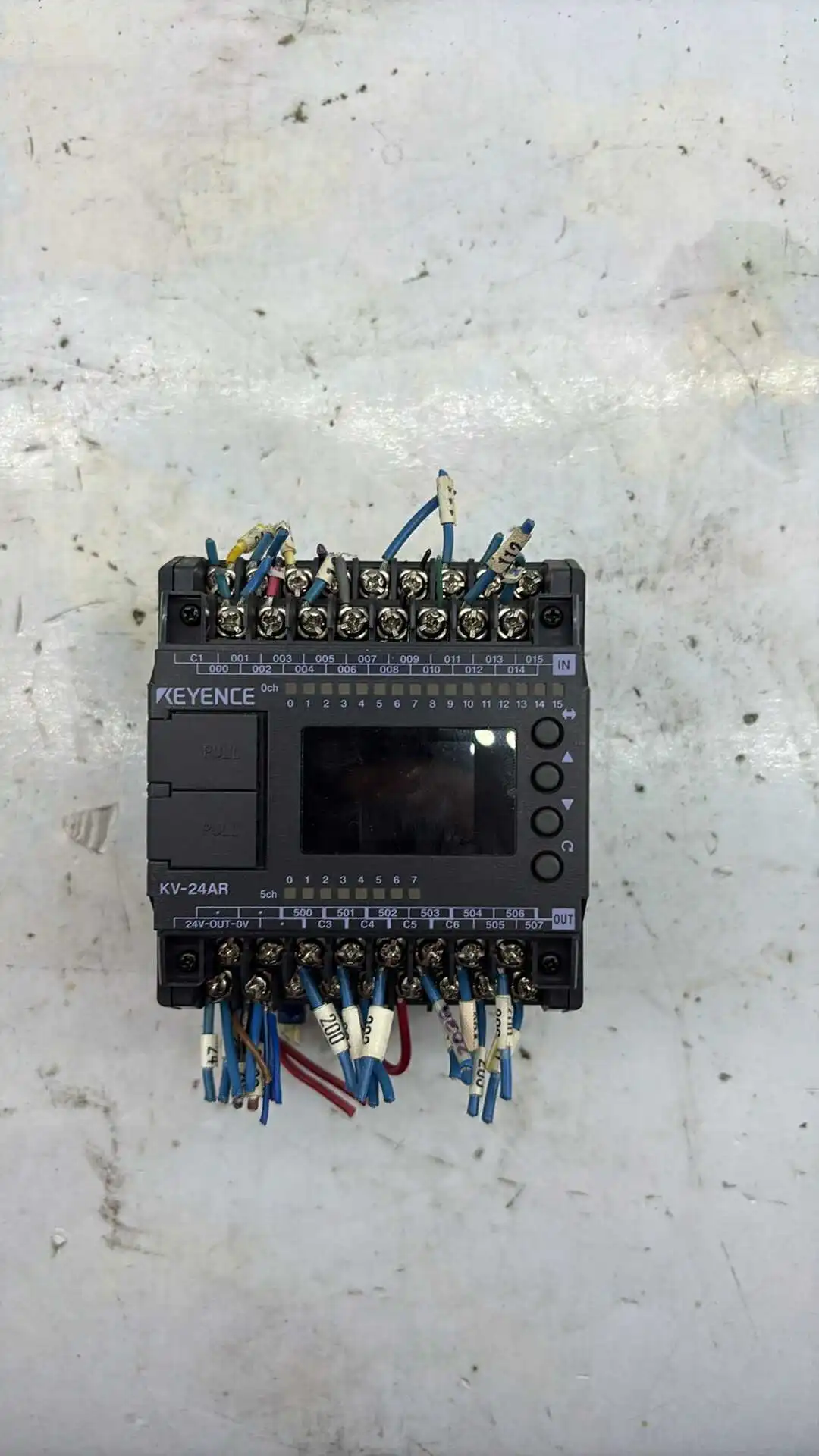 USED KEYENCE KV-24AR
