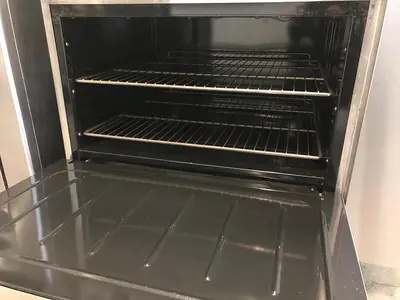 Gas range with 36" flat top gas grill