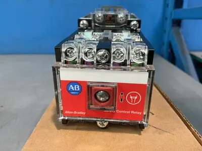 Used ALLENBRADLEY 700SDCP710Z24 Relays & Switches Ohio US | HGR 24 #1474835