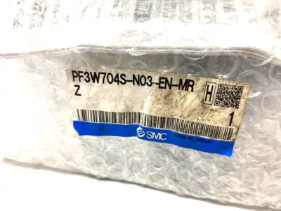 USED SMC 3-COLOR DIGITAL FLOW SWITCH FOR WATER