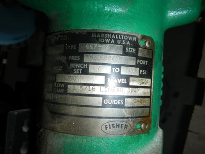 Fisher 1" 250 Rating, Iron Threaded 3 - Way Control Valve