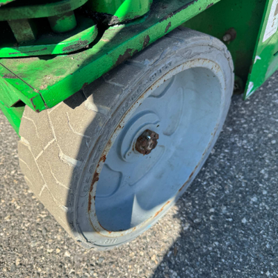 USED 2014 Genie GS-3232