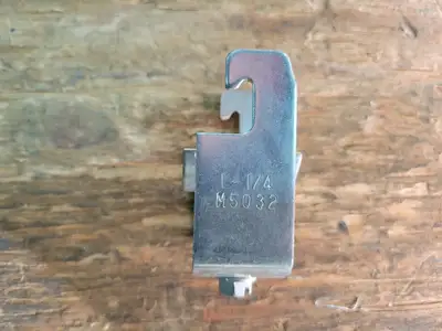 NEW UNISTRUT M5032