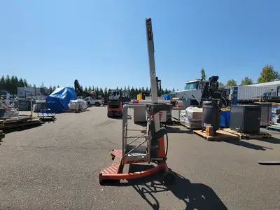 USED 2012 JLG FS80