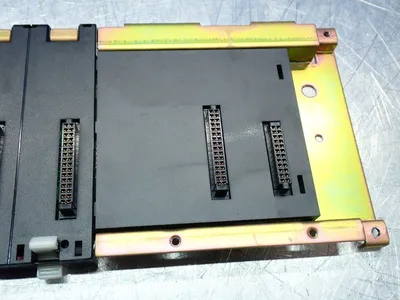 Used OMRON C200HWBC101V1 PLC Expansion Units Ohio US | HGR 24 #751720