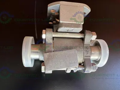 USED PBM S1HLE5X-D---34 STAINLESS STEEL BALL VALVE W/ 1" SANITARY FITTING