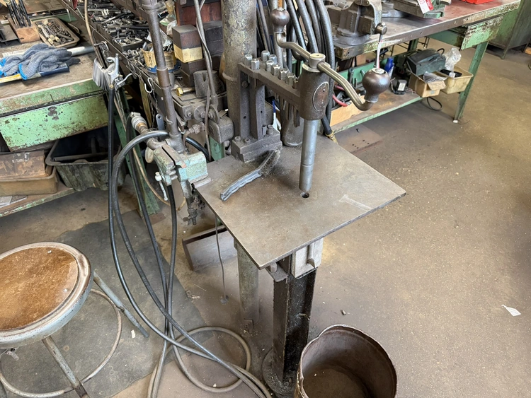 Used _UNKNOWN_ _UNKNOWN_ Cappers - Pluggers - Fitments Michigan US | Miedema Asset Management Group #1361067
