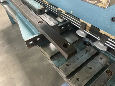 USED AMADA M-2060